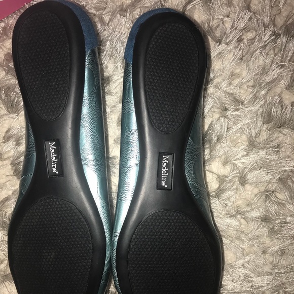 Shoes - Picture 3 of 5